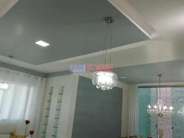 Casa 5 quartos e 7 banheiros, à venda, no bairro Hernani Sá em Ilhéus