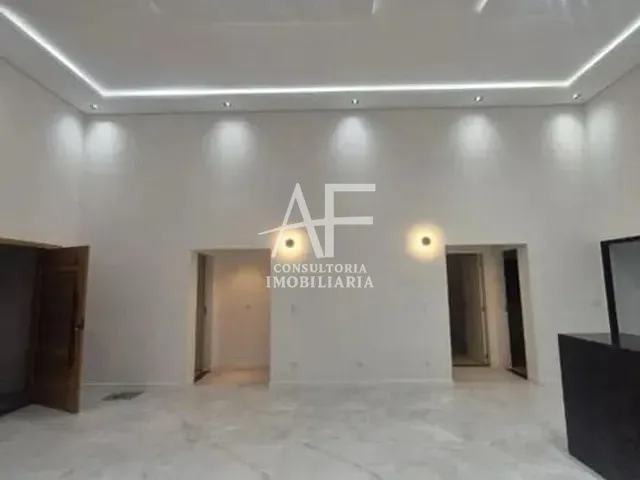 Casa com 264m² 3 quartos e 3 banheiros, à venda, no bairro Parque São Luís em Taubaté