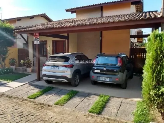 Casa com 200m² 2 quartos e 2 banheiros, à venda, no bairro Parque Jóquei Club em Campos dos Goytacazes