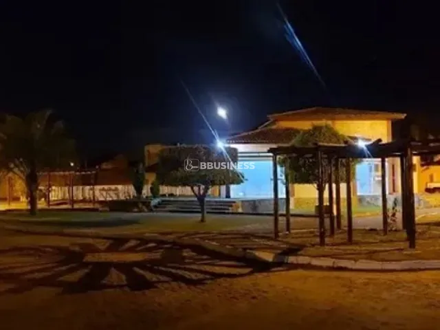 Casa com 200m² 2 quartos e 2 banheiros, à venda, no bairro Parque Jóquei Club em Campos dos Goytacazes