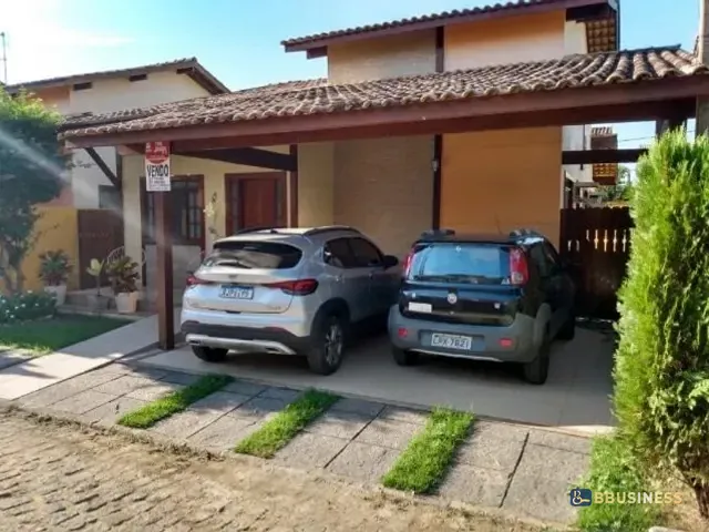 Casa com 200m² 2 quartos e 2 banheiros, à venda, no bairro Parque Jóquei Club em Campos dos Goytacazes
