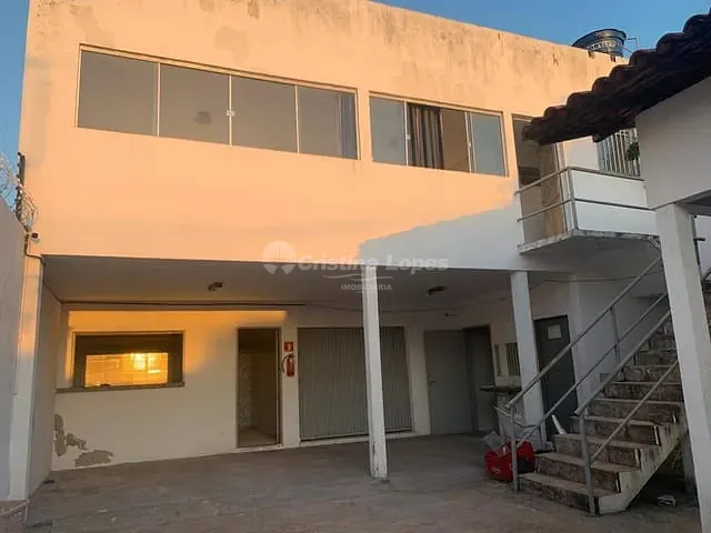 Casa com 300m², à venda, no bairro Manoel Evangelista em Teresina