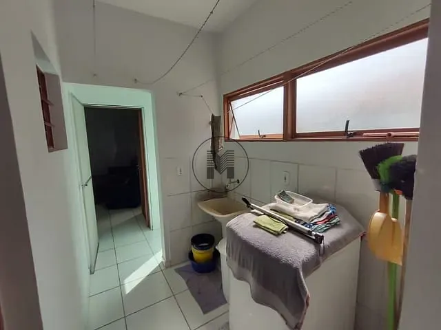 Casa com 300m² 2 quartos e 2 banheiros, à venda, no bairro Jardim Bela Vista II em Guaratinguetá