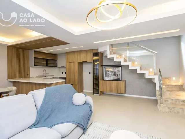 Casa 3 quartos e 5 banheiros, à venda, no bairro Santa Felicidade em Curitiba
