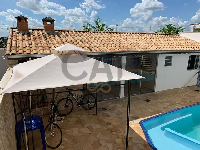 Casa com 300m² 3 quartos e 4 banheiros, à venda, no bairro Jardim Primavera em Jaguariúna