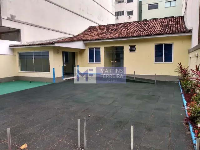 Casa com 450m² 1 quarto e 3 banheiros, à venda, no bairro Barra da Tijuca em Rio de Janeiro