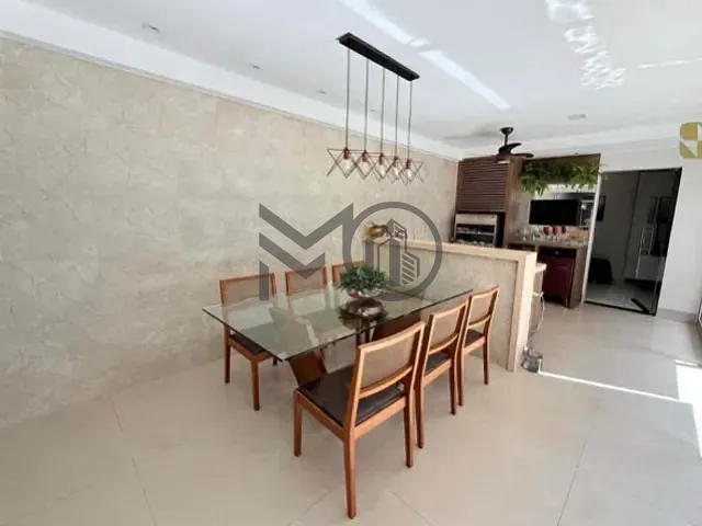 Casa com 224m² 3 quartos e 5 banheiros, à venda, no bairro Ribeirão do Lipa em Cuiabá