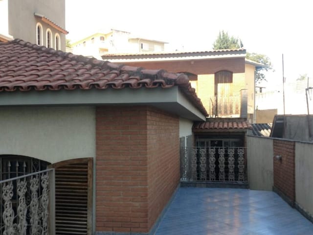 Casa com 200m² 3 quartos e 3 banheiros, à venda, no bairro Jardim Maria Rosa em Taboão da Serra