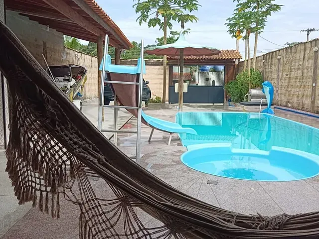 Casa com 400m², à venda, no bairro Boracéia em Bertioga