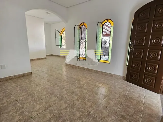 Casa com 250m² 4 quartos e 2 banheiros, à venda ou para alugar, no bairro Jardim Eliane em São Paulo