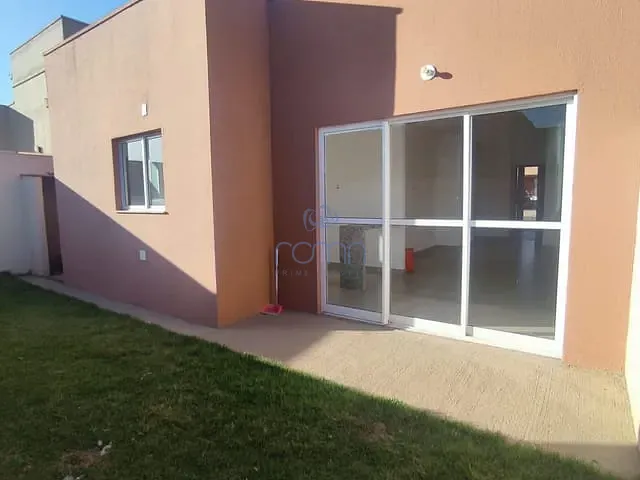 Casa 3 quartos e 3 banheiros, para alugar, no bairro Condomínio Raízes Impperial em Bady Bassitt
