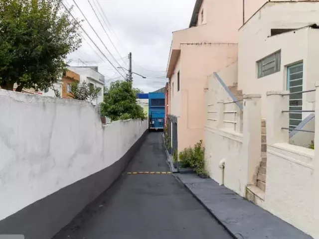 Casa com 140m² 6 quartos e 4 banheiros, à venda, no bairro Cambuci em São Paulo