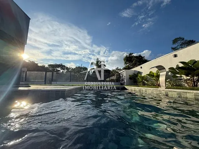 Casa com 643m², à venda, no bairro Chácara São Félix em Taubaté