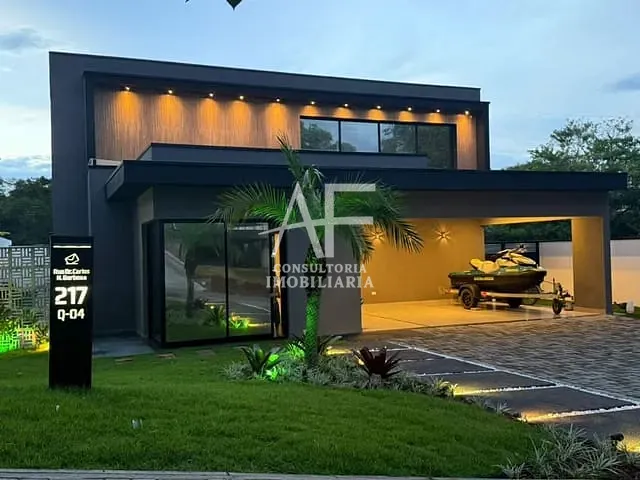 Casa com 643m², à venda, no bairro Chácara São Félix em Taubaté