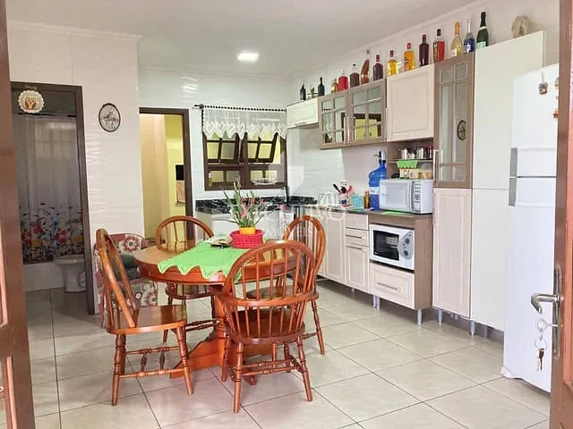 Casa com 68m² 3 quartos e 2 banheiros, à venda, no bairro Bairro Zona Nova em Tramandaí