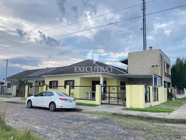 Casa com 68m² 3 quartos e 2 banheiros, à venda, no bairro Bairro Zona Nova em Tramandaí