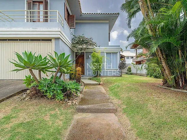 Casa com 450m² 4 quartos e 4 banheiros, para alugar, no bairro Jurerê Internacional em Florianópolis