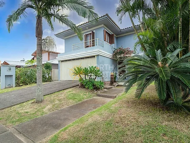 Casa com 450m² 4 quartos e 4 banheiros, para alugar, no bairro Jurerê Internacional em Florianópolis