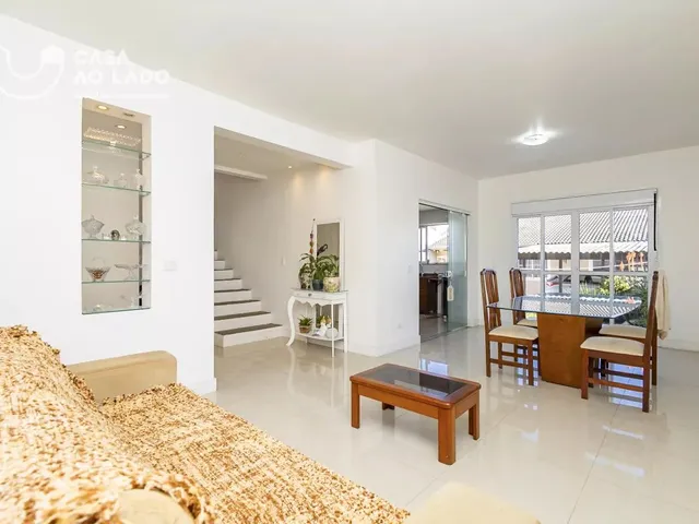 Casa 3 quartos e 5 banheiros, à venda, no bairro Fanny em Curitiba