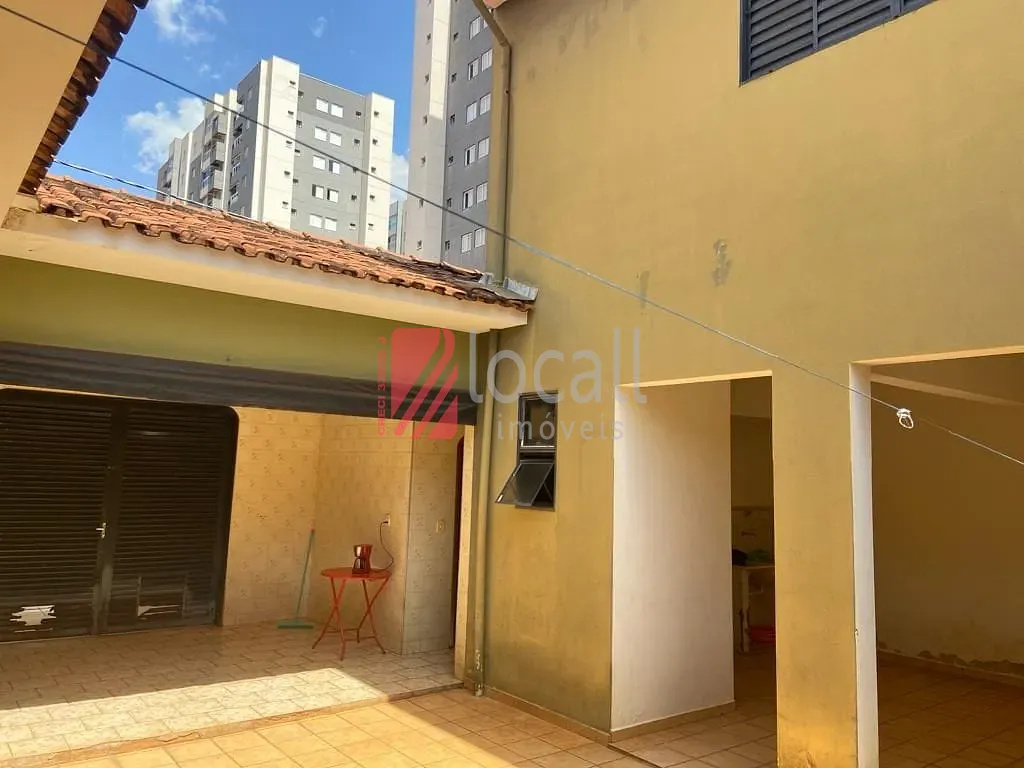 Casa com 5 quartos para aluguel, 270m² — foto 8 de 10