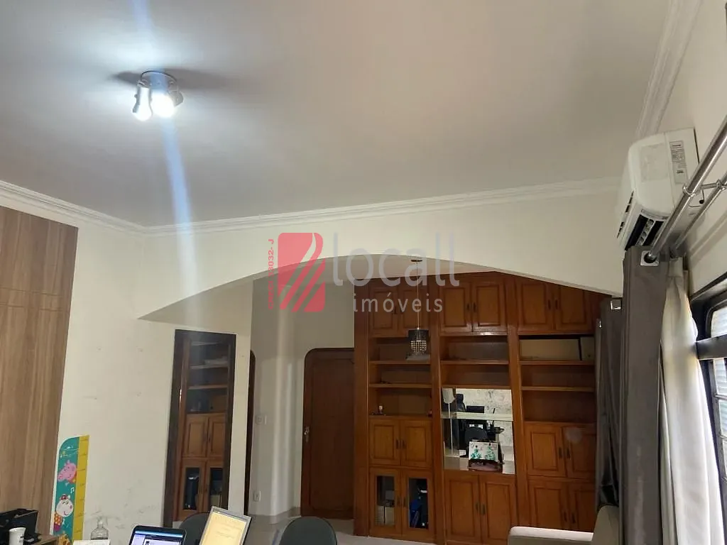 Casa com 5 quartos para aluguel, 270m² — foto 4 de 10