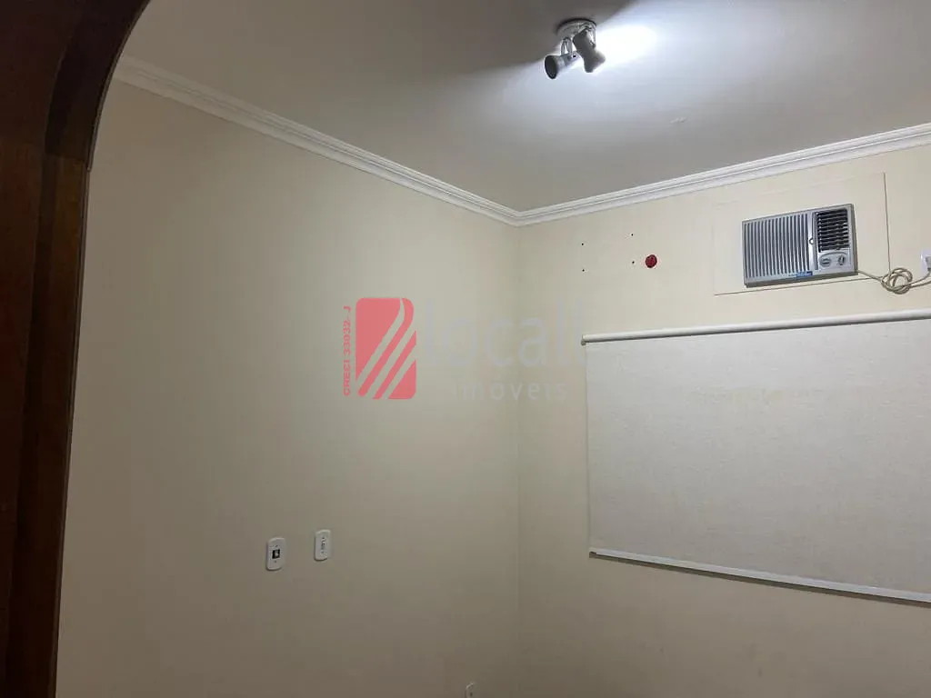 Casa com 5 quartos para aluguel, 270m² — foto 7 de 10