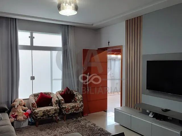 Casa com 254m² 3 quartos e 3 banheiros, à venda, no bairro Nova Jaguariúna III em Jaguariúna