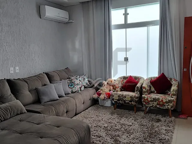 Casa com 254m² 3 quartos e 3 banheiros, à venda, no bairro Nova Jaguariúna III em Jaguariúna