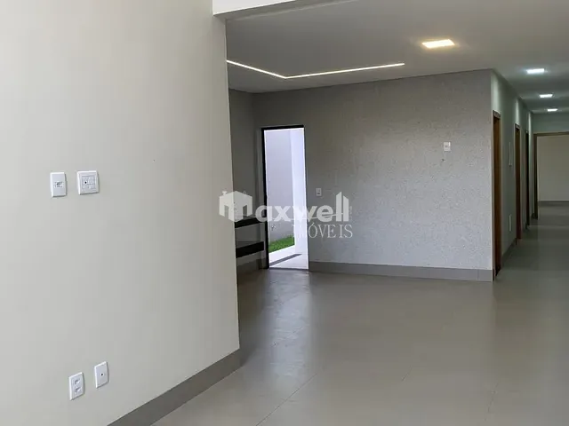 Casa com 180m² 3 quartos e 3 banheiros, à venda, no bairro Setor Serra Dourada - 3ª Etapa em Aparecida de Goiânia