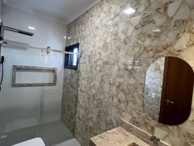 Casa com 360m² 3 quartos e 1 banheiro, à venda, no bairro Residencial Paris em Sinop