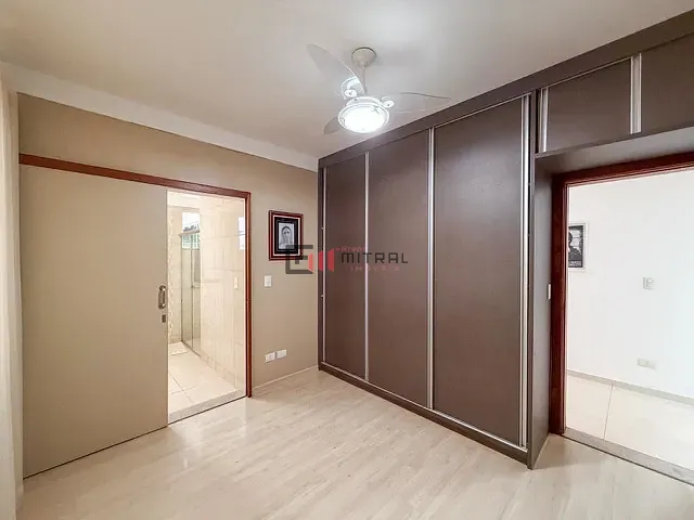 Casa com 300m² 4 quartos e 4 banheiros, à venda, no bairro Esperança em Londrina