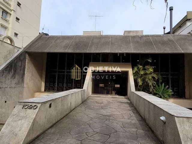 Casa com 399m² 4 quartos e 5 banheiros, à venda ou para alugar, no bairro Auxiliadora em Porto Alegre