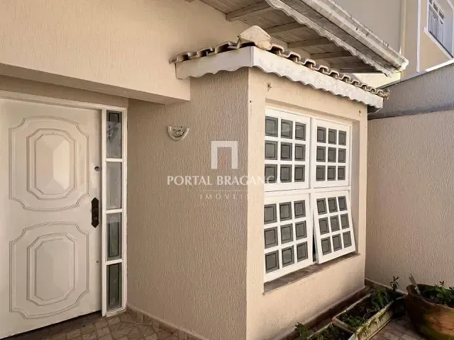 Casa com 289m² 3 quartos e 4 banheiros, à venda, no bairro Jardim Europa em Bragança Paulista