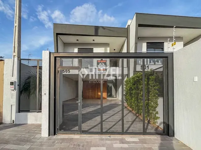 Casa 3 quartos e 4 banheiros, à venda, no bairro Jardim Mauá em Novo Hamburgo