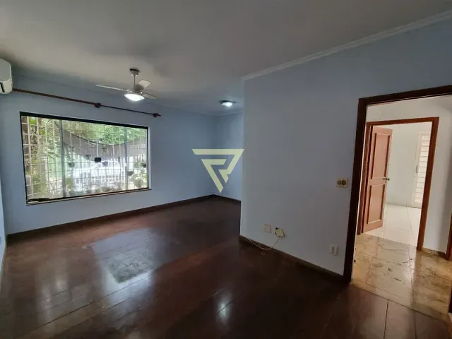 Casa com 300m², à venda, no bairro Sumarezinho em Ribeirão Preto