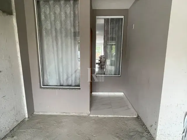Casa 2 quartos e 1 banheiro, para alugar, no bairro Universitário em Tijucas