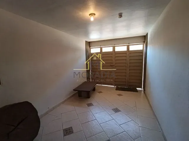 Casa 3 quartos e 3 banheiros, à venda, no bairro Centro em Guaxupé