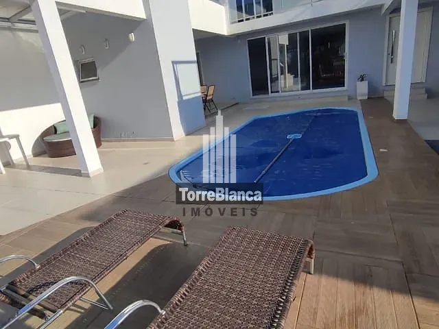 Casa com 600m² 4 quartos e 3 banheiros, à venda, no bairro Jardim Carvalho em Ponta Grossa