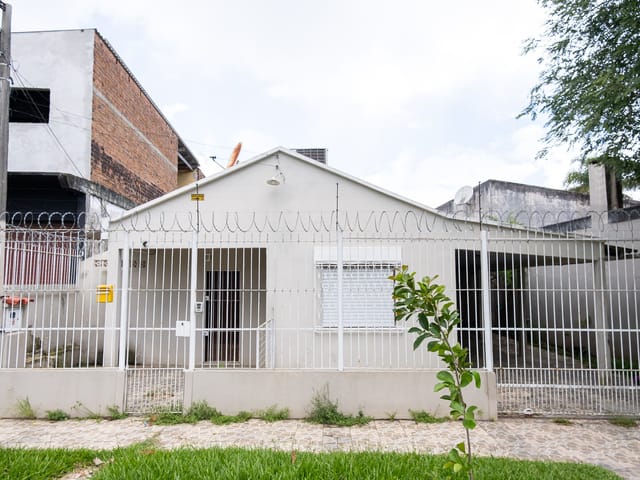 Casa com 200m² 2 quartos e 1 banheiro, para alugar, no bairro Laranjal em Pelotas