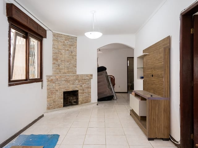 Casa com 200m² 2 quartos e 1 banheiro, para alugar, no bairro Laranjal em Pelotas