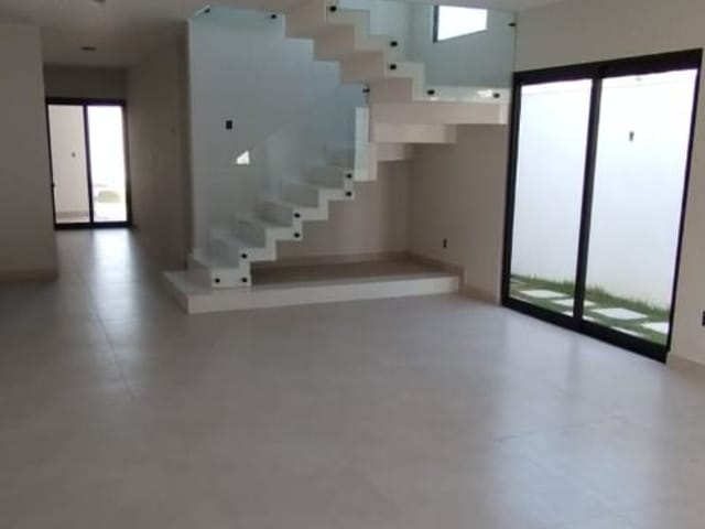 Casa com 180m² 4 quartos e 4 banheiros, à venda, no bairro Costazul em Rio das Ostras