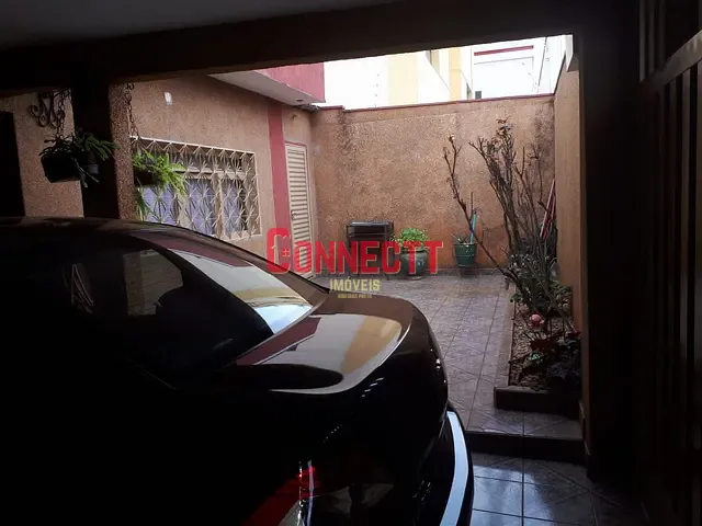 Casa com 250m² 4 quartos e 4 banheiros, à venda, no bairro Vila Tiberio em Ribeirão Preto