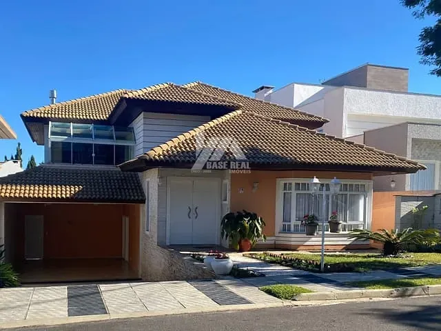 Casa com 462m² 3 quartos e 4 banheiros, à venda, no bairro Orfãs em Ponta Grossa