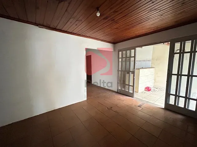 Casa 2 quartos e 1 banheiro, à venda, no bairro Vila Redenção em Pirassununga