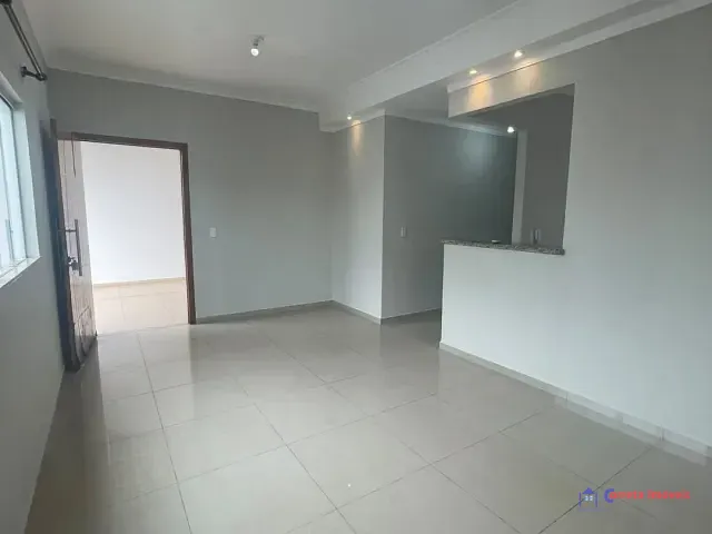 Casa 3 quartos e 2 banheiros, para alugar, no bairro Ipê em Três Lagoas