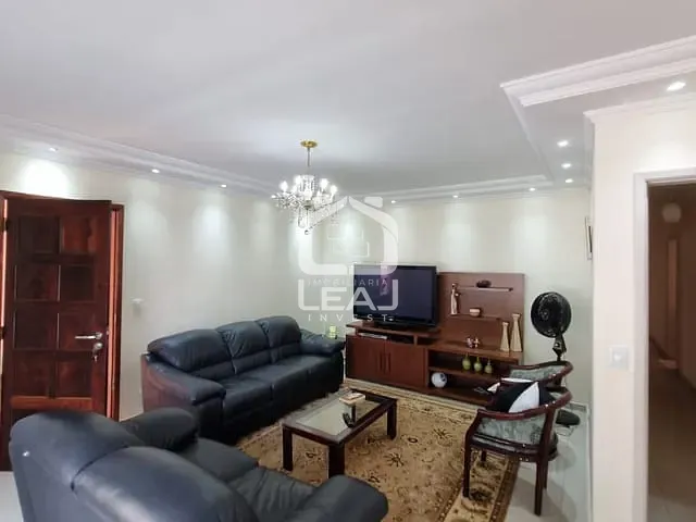 Casa com 300m² 3 quartos e 3 banheiros, à venda, no bairro Capão Redondo em São Paulo