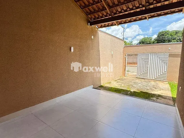 Casa com 200m² 3 quartos e 3 banheiros, à venda, no bairro Setor Serra Dourada - 2ª Etapa em Aparecida de Goiânia