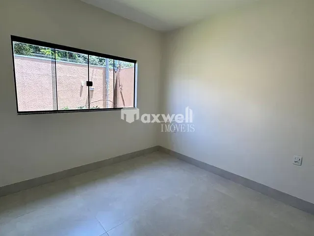 Casa com 200m² 3 quartos e 3 banheiros, à venda, no bairro Setor Serra Dourada - 2ª Etapa em Aparecida de Goiânia