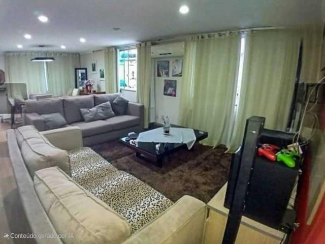 Casa 4 quartos e 6 banheiros, à venda, no bairro Vila Valqueire em Rio de Janeiro
