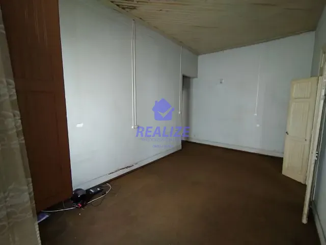 Casa com 500m² 3 quartos e 1 banheiro, à venda, no bairro Centro em Botucatu